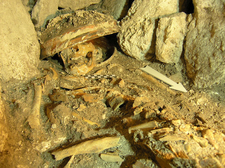 Sepulcro de una reina maya. Foto: Wieslaw Koszkul, the Nakum Archaeological Project