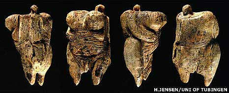 Venus hallada en las cuevas de Hohle Fels, Alemania, podr�a ser la figura humana esculpida m�s antigua del mundo. Foto: H. Jensen / Unit of Tubingen