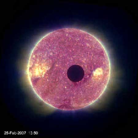 Eclipse solar visto desde el espacio