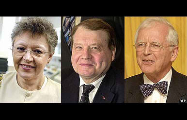 Francoise Barre-Sinousi y Luc Montagnier y Harald zur Hausen. Ganadores del Premio Nobel de medicina en el 2008