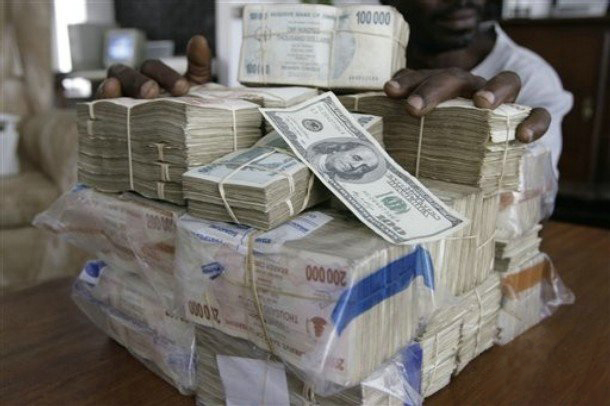 El desempleo en Zimbabue supera el 80% de la poblaci�n, ni hablar del subempleo, gracias Keynes.