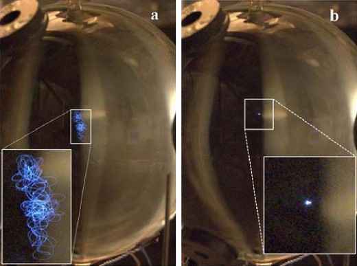 A la derecha se observa la luz generada con campos ultras�nicos
