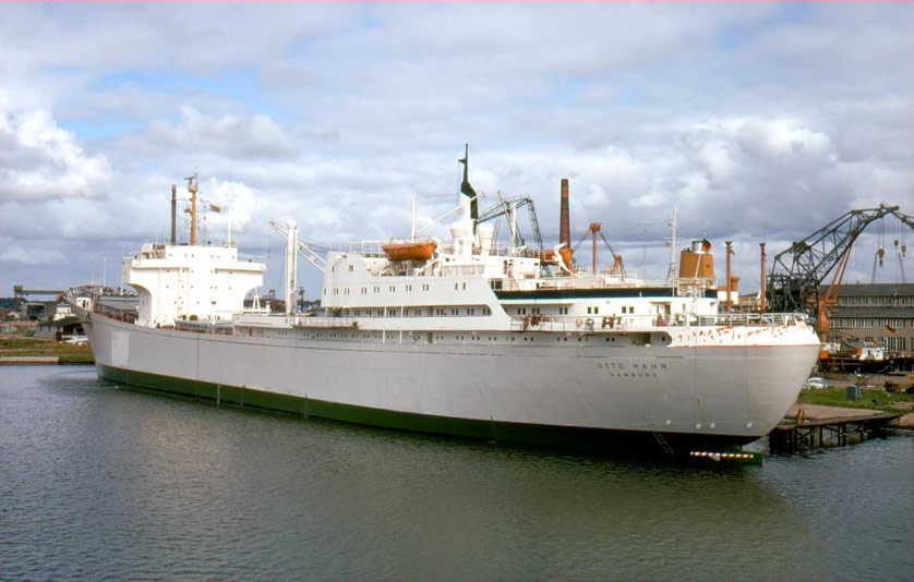 Otto Hahn. Barco de carga y de investigaciones construido en Alemania. Ten�a un reactor de 36 MWt que entregaba 8 MW a la h�lice.