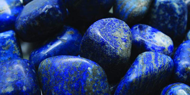 Piedra Lapislázuli. Se utilizaba para obtener color azul pero debía importarse de muy lejos, desde el actual Afganistán: Foto: Baroq