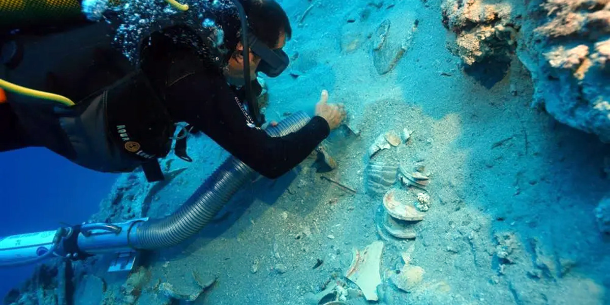 Cerámicas encontradas en un hundimiento. Foto: Ministerio de Cultura y Turismo de Turquía