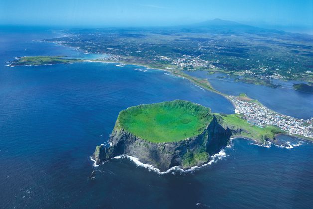 Seongsan Ilchulbong en Isla de Jeju. Un crater de un volcán. Foto: Korean Culture and Information Service