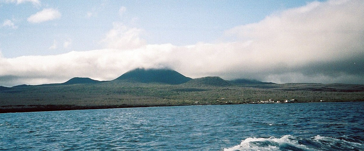 Volcán Floreana. Foto: Wikipedia.