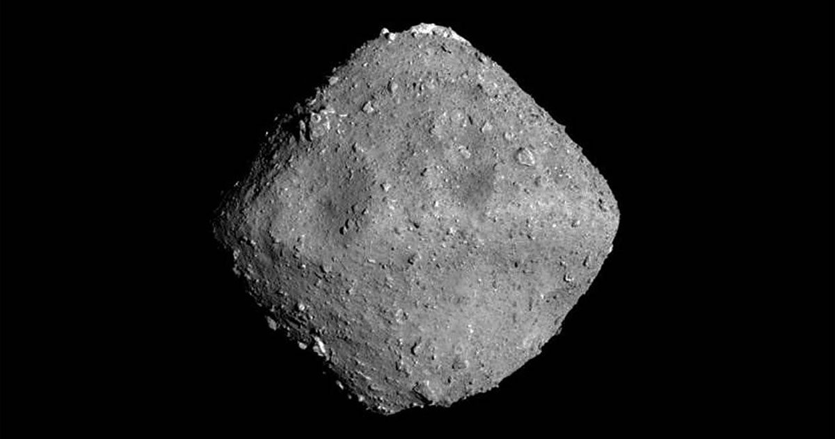 Asteroide 162173 Ryugu visto por la nave Hayabusa2 en 2018. Foto: JAXA et al.