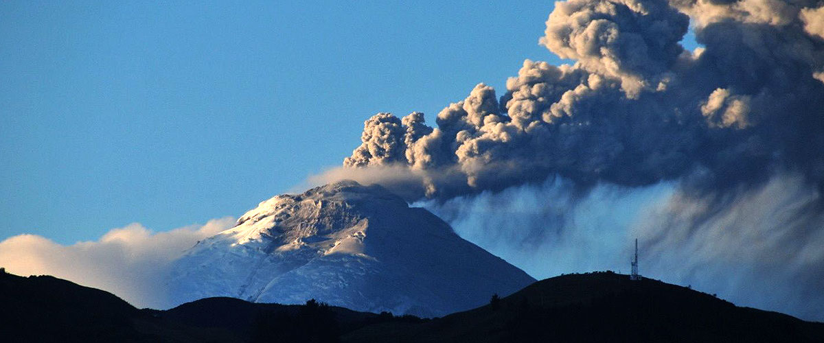 Erupción del volcán Cotopaxi. Foto: Benjamin Bernard