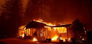 Paradoja: incendios queman menos hectáreas pero hay más personas en riesgo