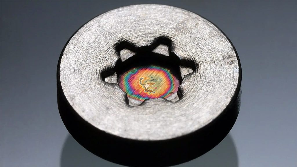 El americio se usa en detectores de humo en mínimas cantidades. Crédito: Andrew Magill /Wikimedia Commons