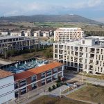 Edificios abandonados de la Ciudad del Conocimiento Yachay. Imagen: Fundación Mil Hojas